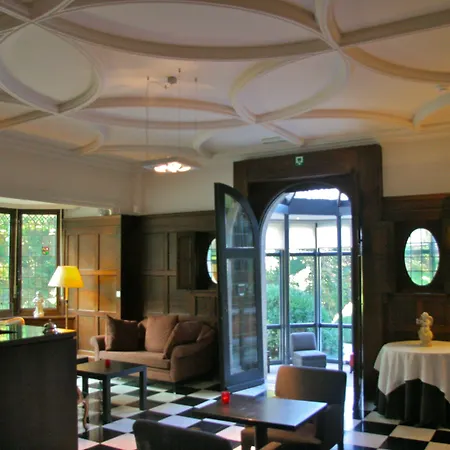 Martin's Manoir Hotel