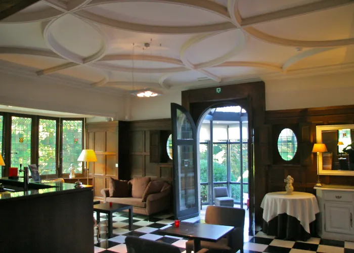 Martin's Manoir Hotel